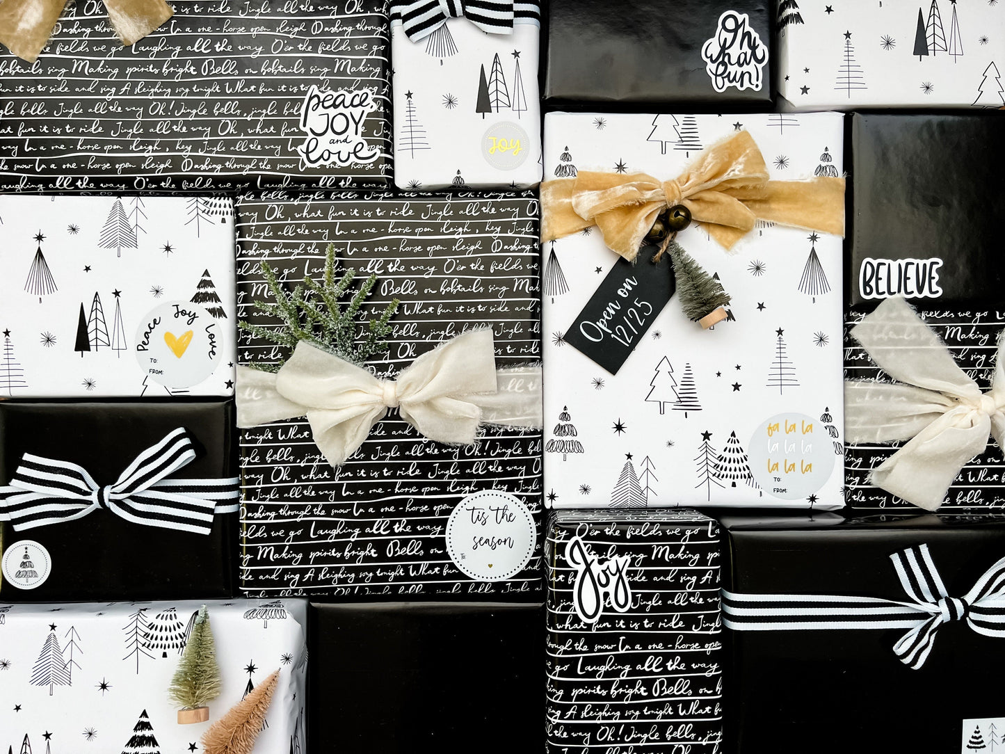 2025 Holiday Wrapping Kit - Black & White