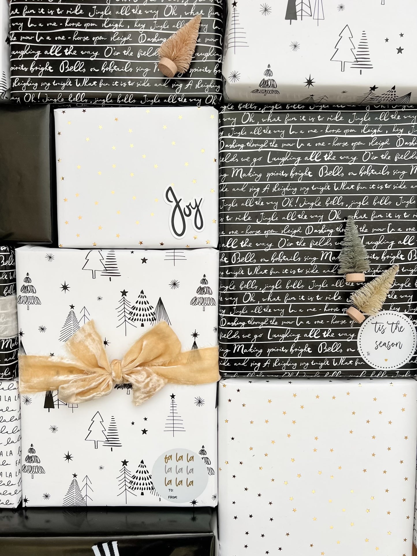 Deluxe Holiday Wrapping Kit - Black & White